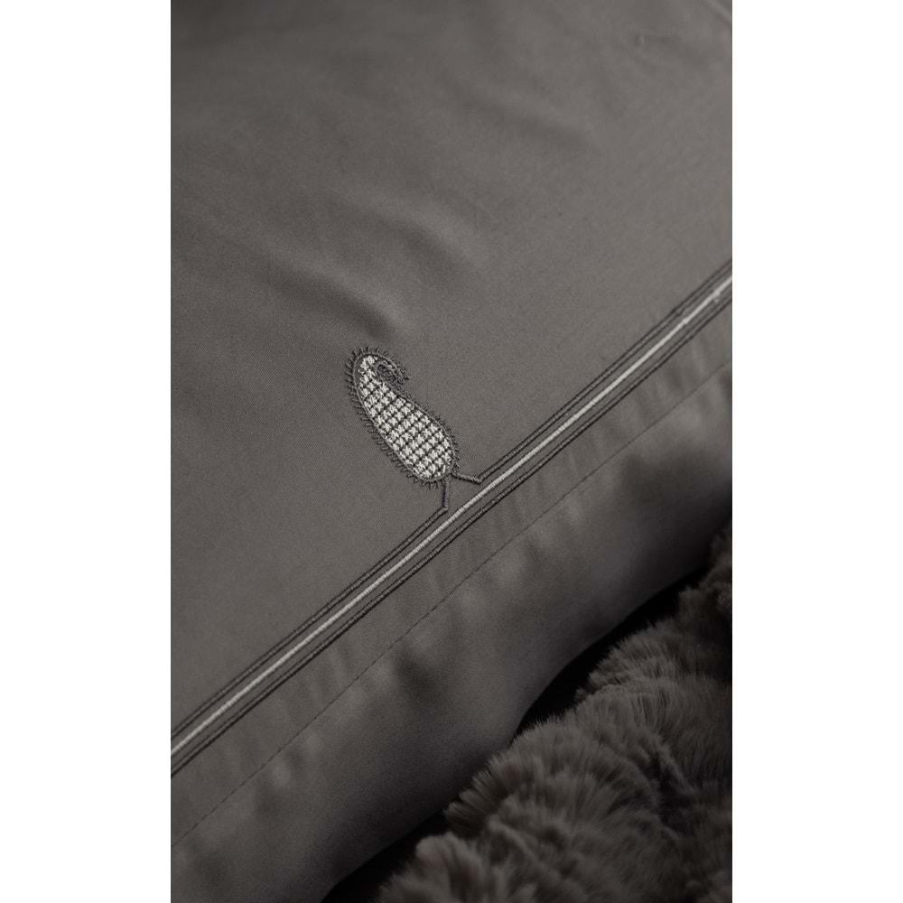 Apricitas ÇİFT KİŞİLİK YATAK ÖRTÜLÜ SET SILVERFOX GRAY - YATAK ORTUSU