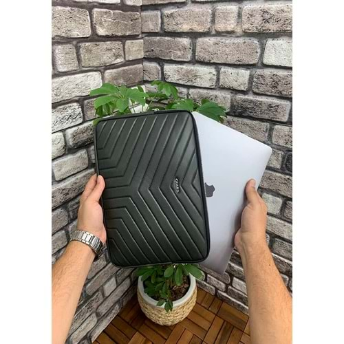 Guard Yeşil Deri Üçgen Desen Clutch Çanta, Tablet Çantası