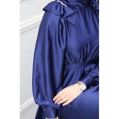 Qumika - Omuz Üstü Taşlı Saten Elbise - 9756 - Lacıvert - 40/42