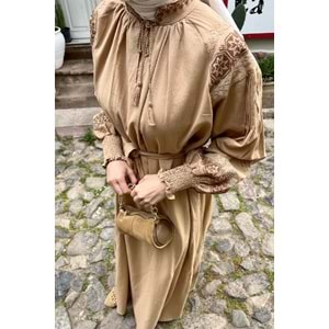Qumika - Aija Keten Nakışlı Elbise Bej - 8062