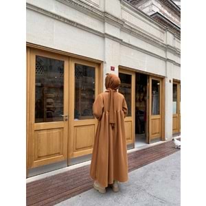 Qumika - Fermuarlı Yaka Detaylı Üç İplik Elbise - Camel - STANDART
