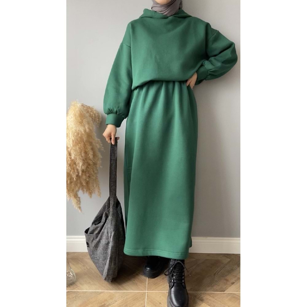 Qumika - Kapüşonlu Üç İplik Kuşaklı Elbise - Zümrüt Yeşil - STANDART